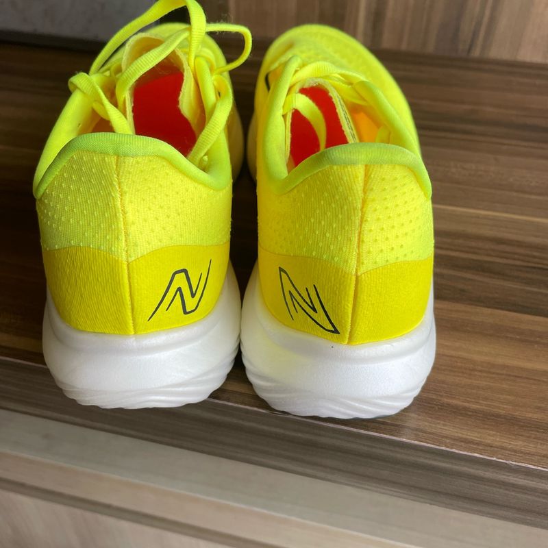New Balance Fuelcell Rebel V3 Amarelo N.43 | New Balance New Balance Fuelcell Rebel V3 Amarelo N.43 | New Balance