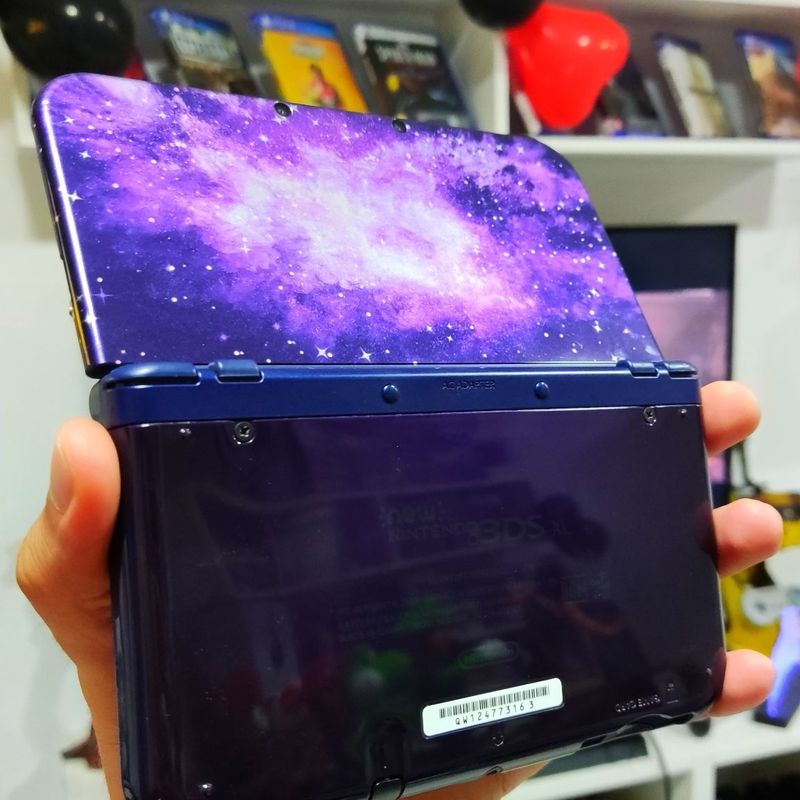 Console New 3ds Xl Edição Especial Galaxy em Promoção na Americanas
