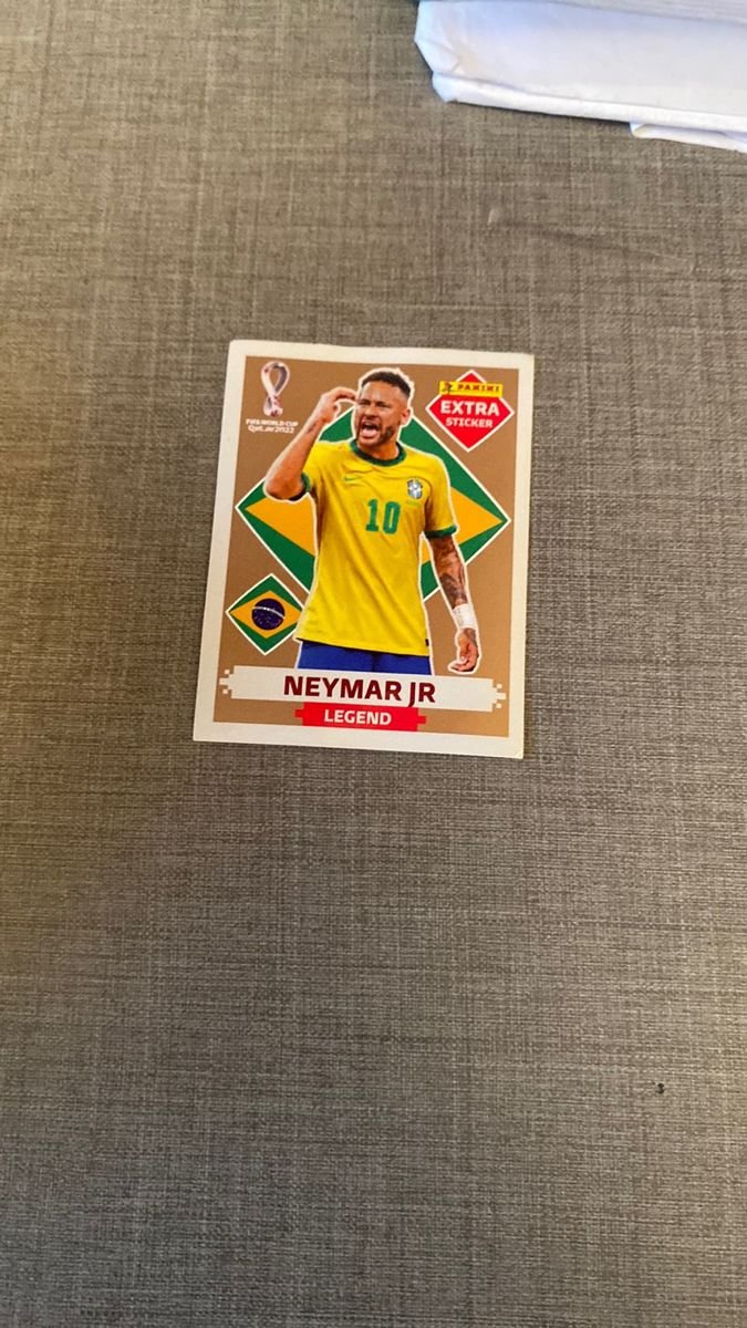 Carta Legend Neymar Bordô | Livro Panini Nunca Usado 76515058 | enjoei