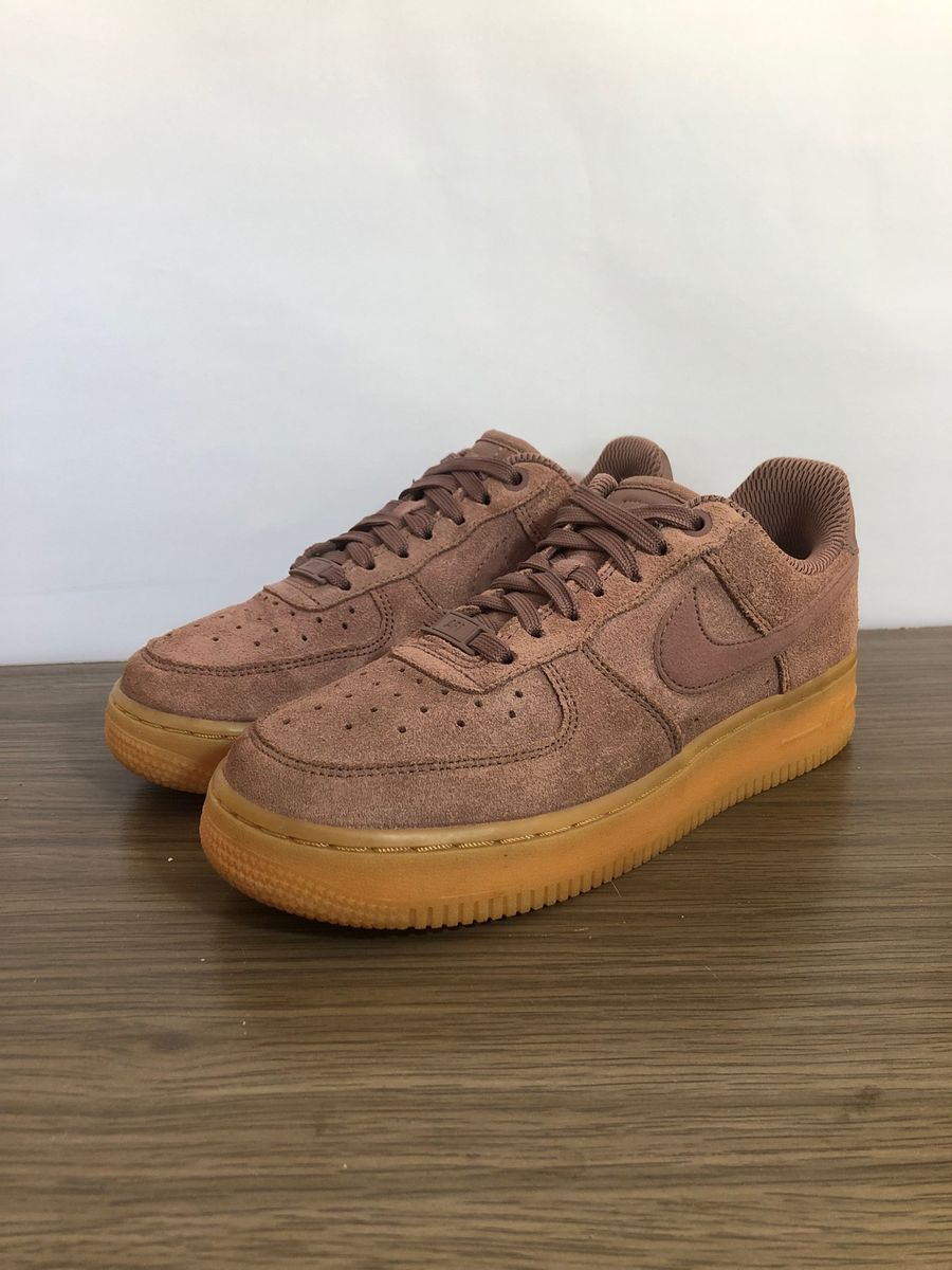 Nike mauve air force 1 sneakers store with gum sole