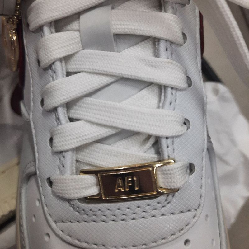 Air force one sales gold lace lock