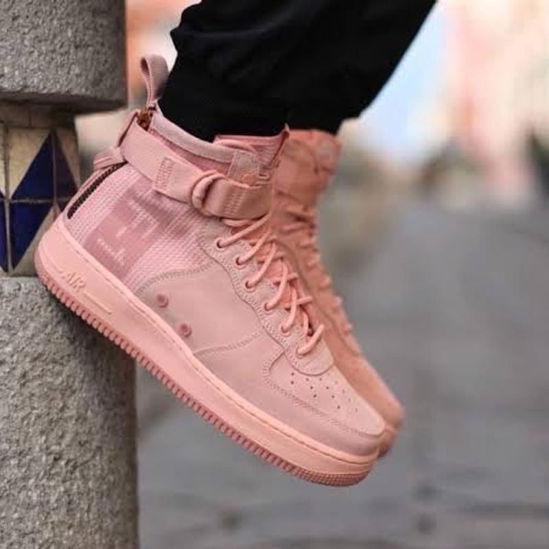 Tênis nike sf air force 1 mid suede hot sale masculino