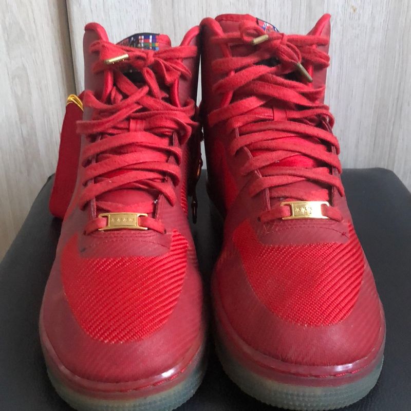 Solid best sale red nike