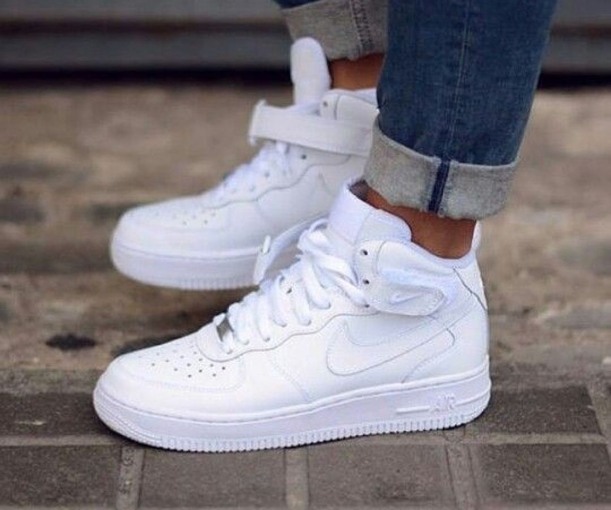 tênis nike cano alto branco