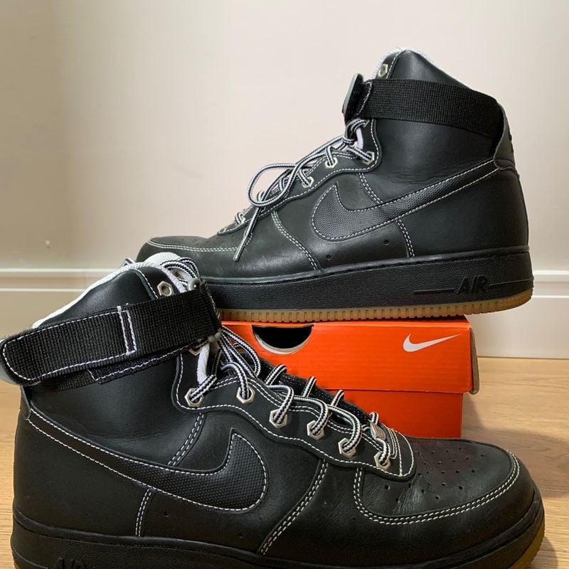 Air force ones store black high tops