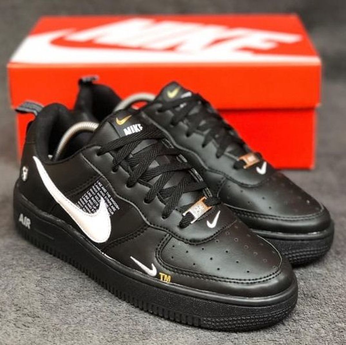 tenis nike air force preto com branco