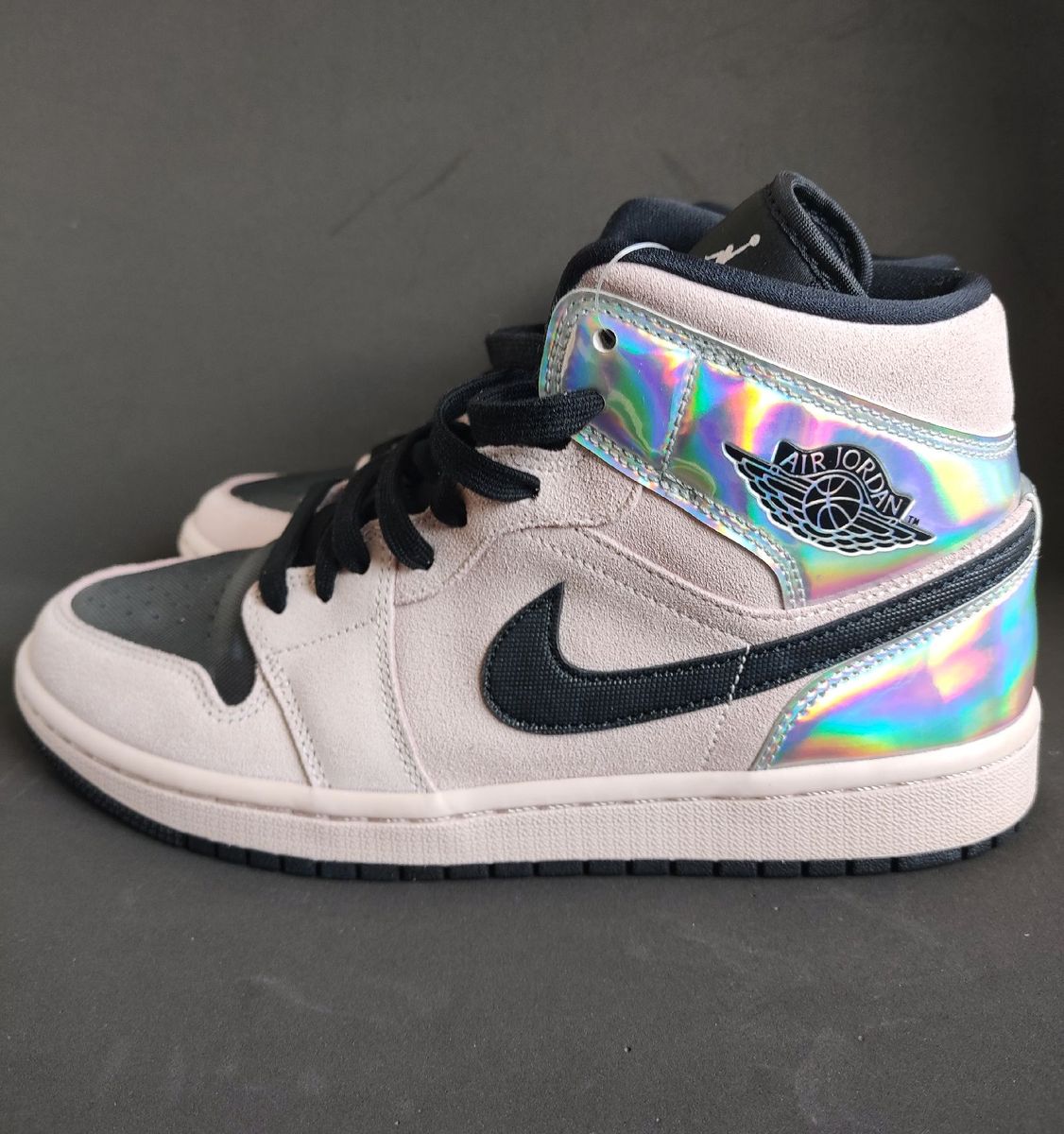 jordan 1 mid dirty powder iridescent