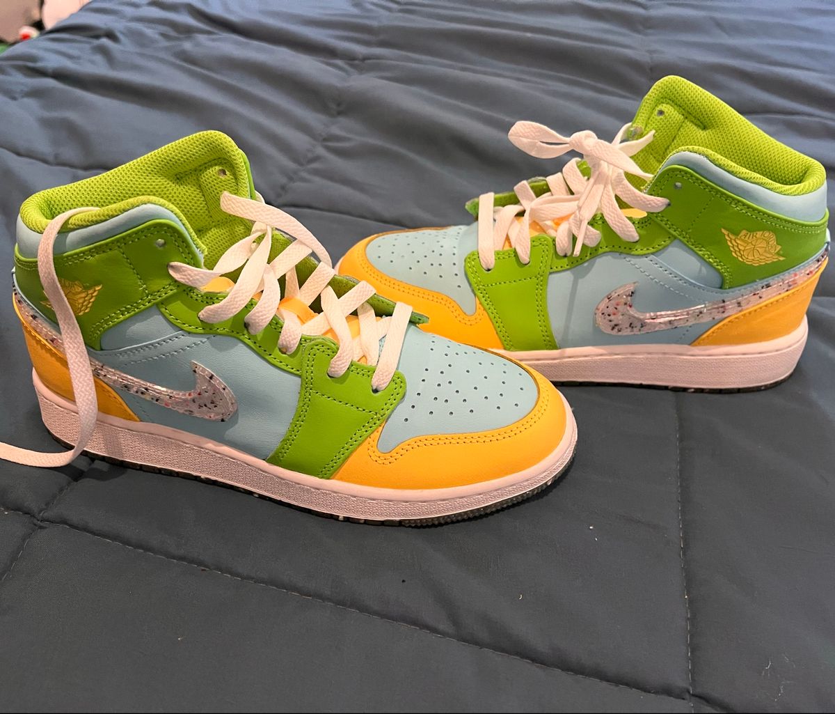 Mid Unisex Jordan One Mid Jaune Floral Embroidery Jordan Mid 