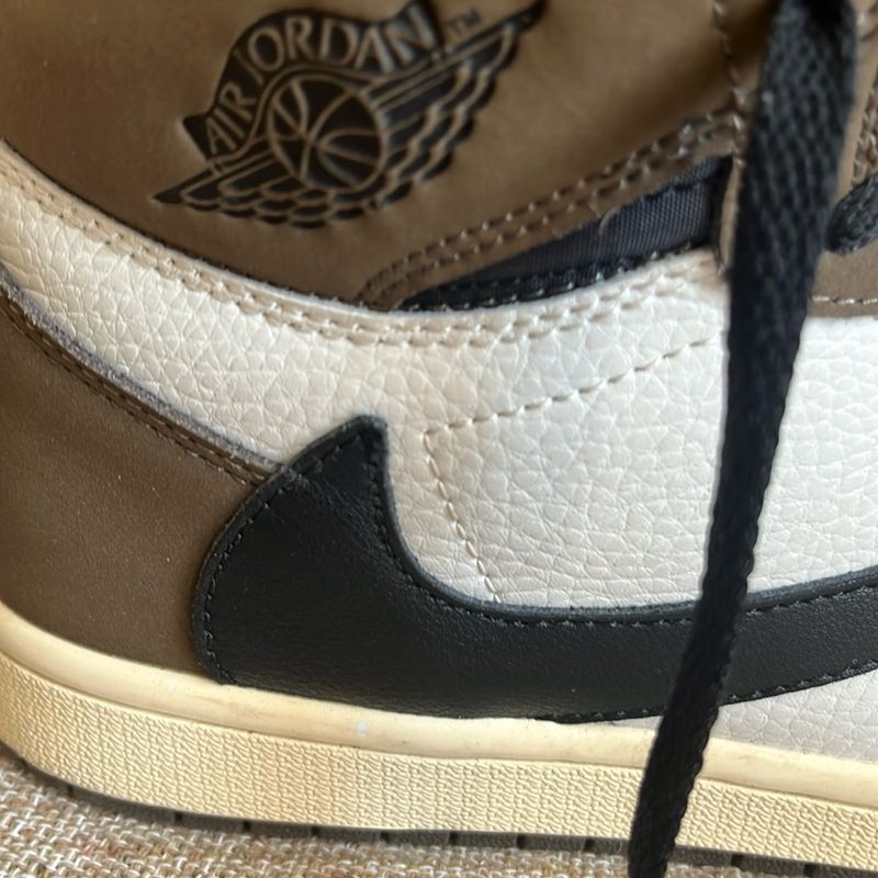 Nike Air Jordan 1 Retro High X Travis Scott | Nike Usado Nike Air Jordan 1 Retro High X Travis Scott | Nike Usado