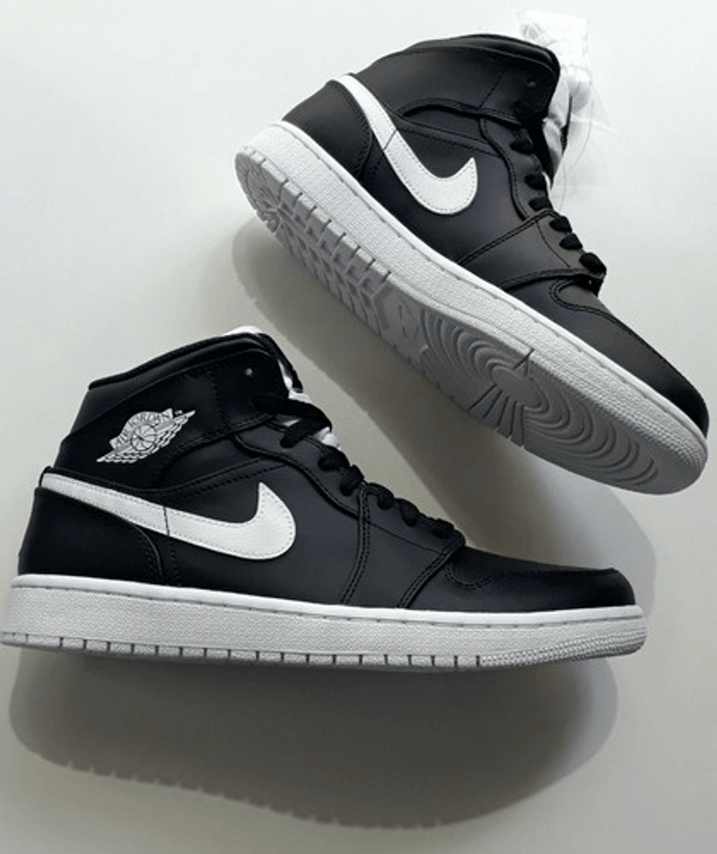 nike air jordan preto e branco