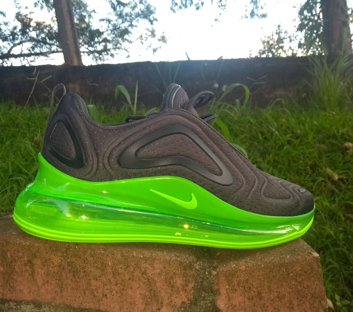 air max 720 preto