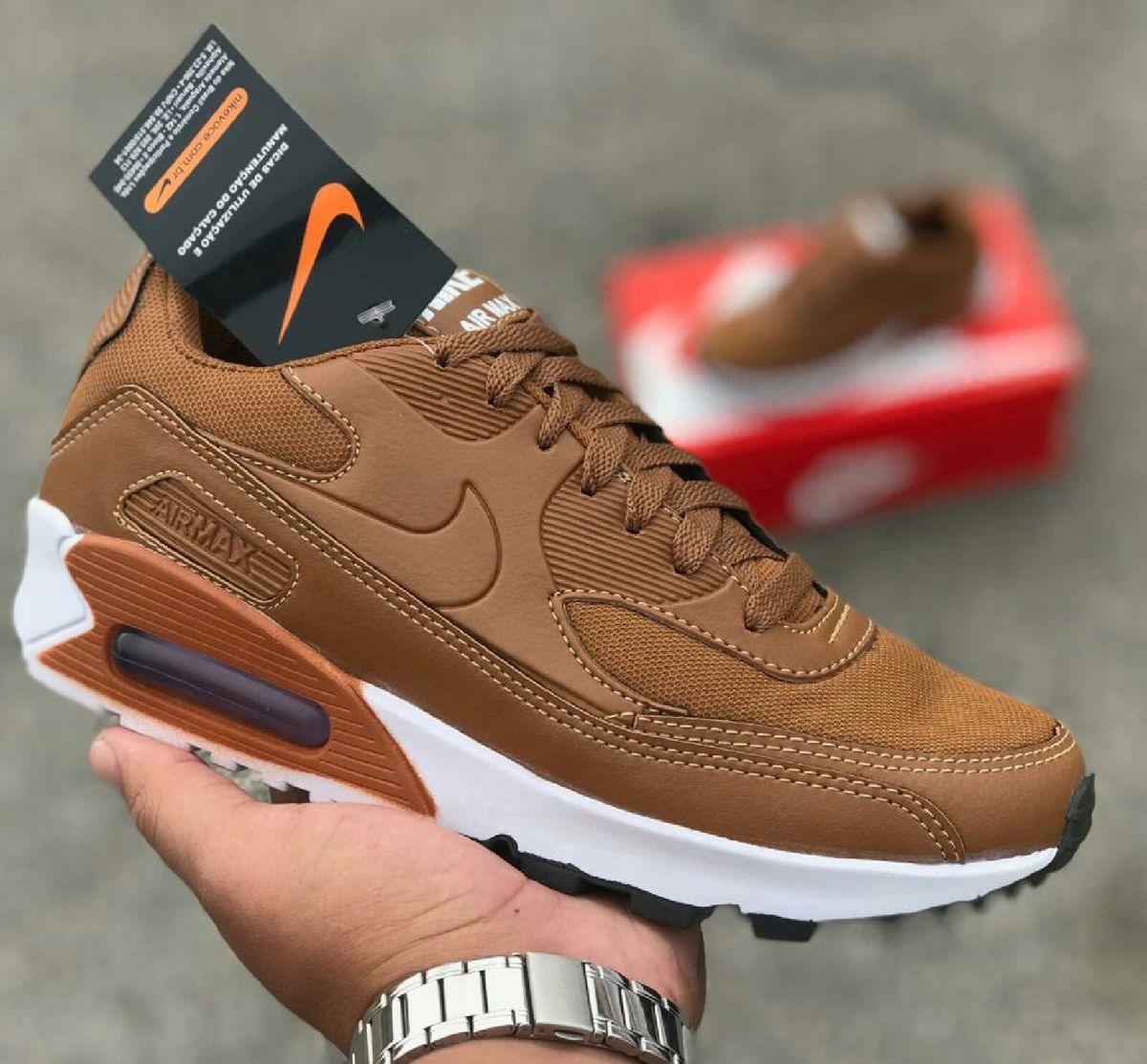 air max 90 marrom e branco