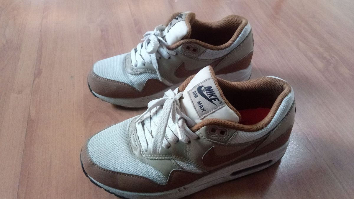 air max marrom bege