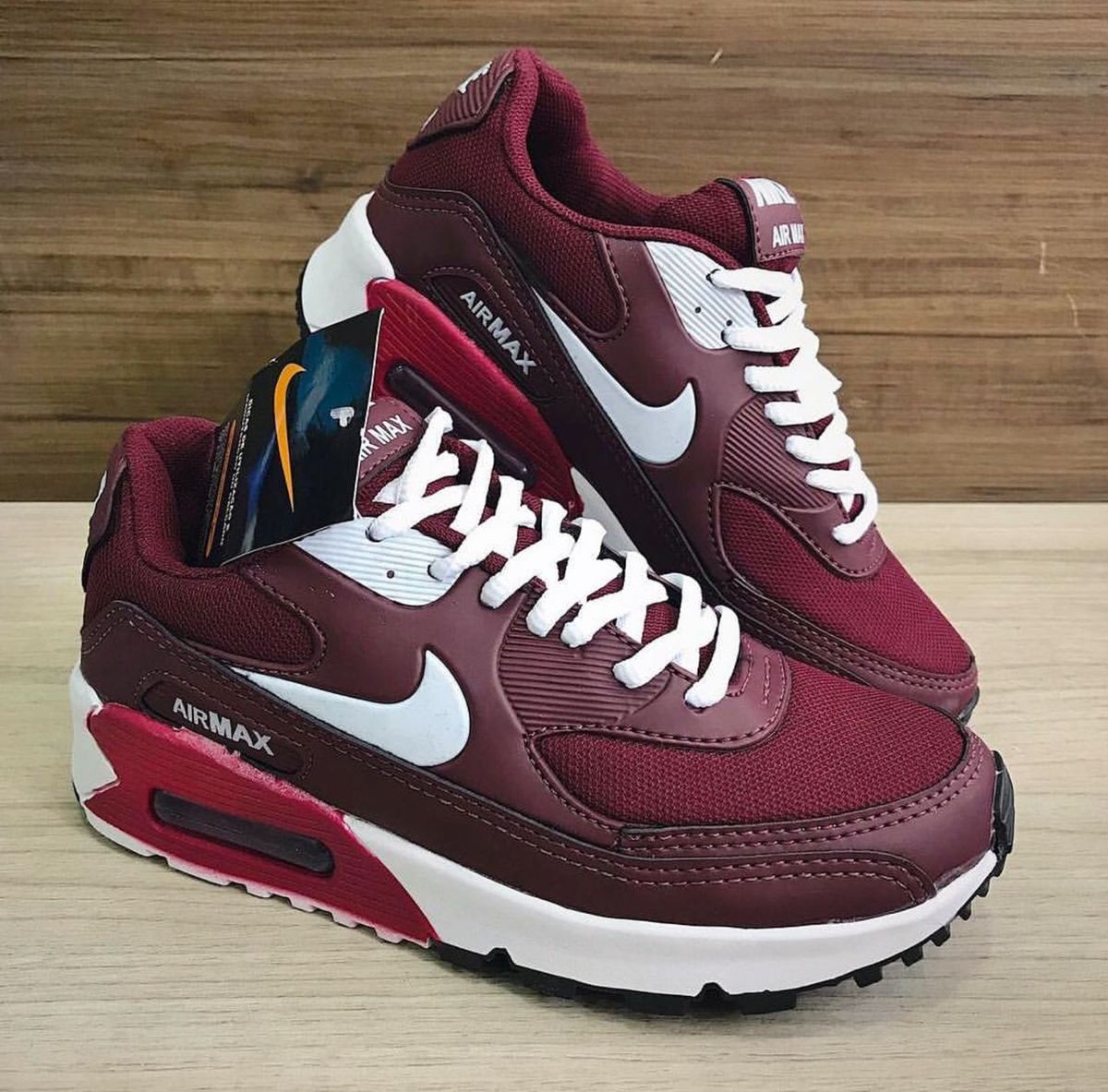 nike cor de vinho