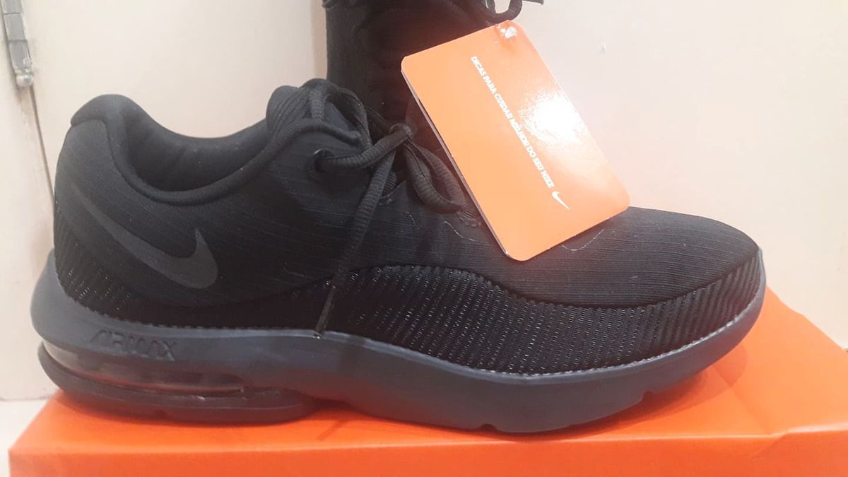 nike air max advantage 2 black