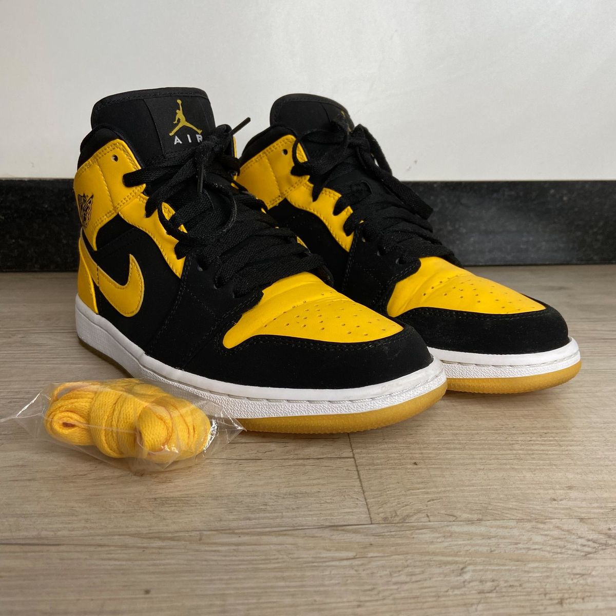 new love aj1