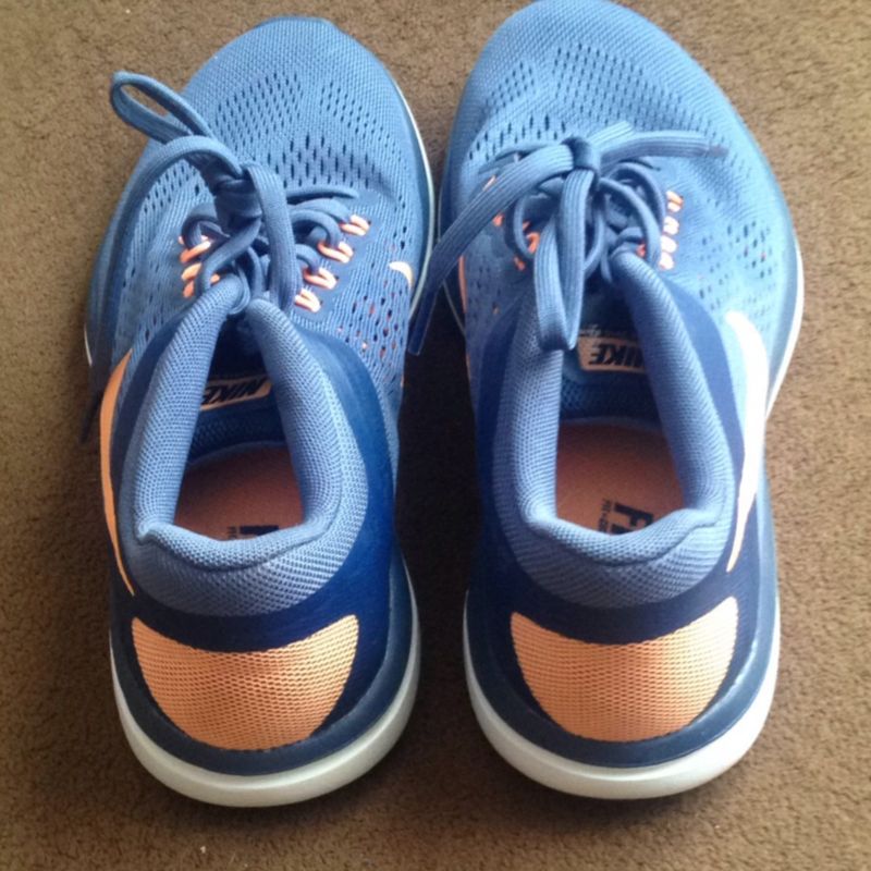 Tenis nike hotsell azul e laranja