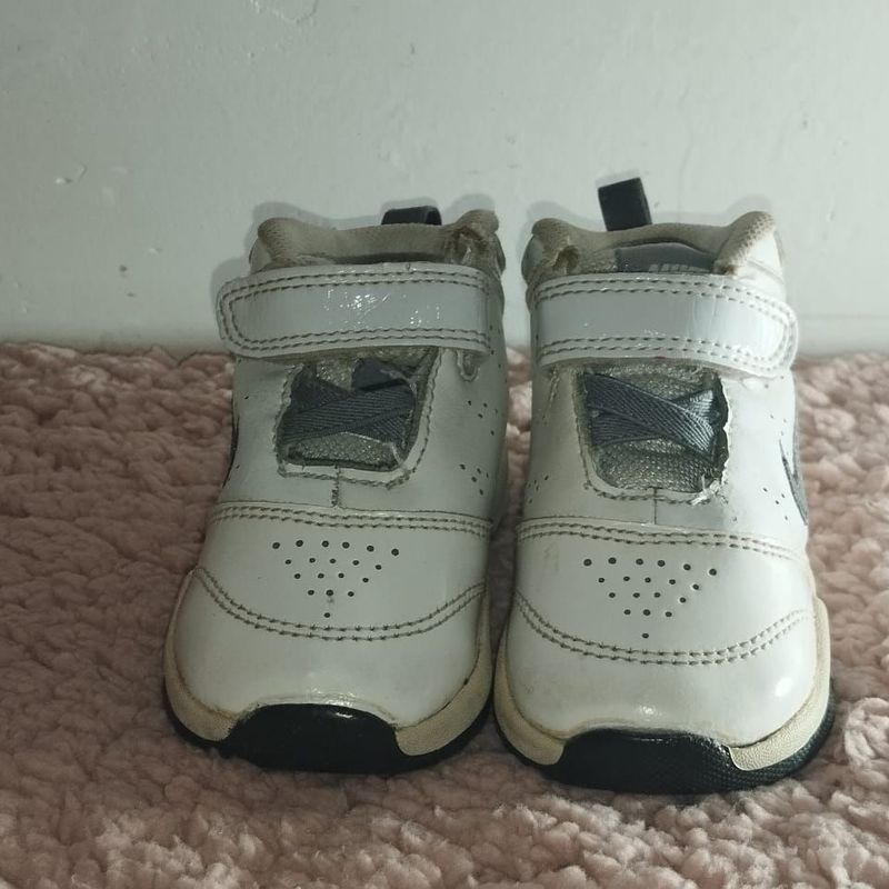 Nike Baby Vintage Cal ado Infantil para Meninos Nike Usado 92402834 enjoei