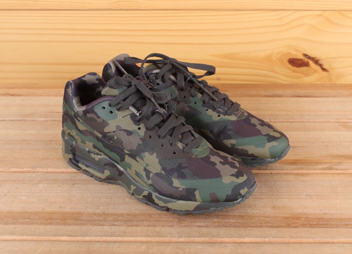 tenis nike camuflado preto