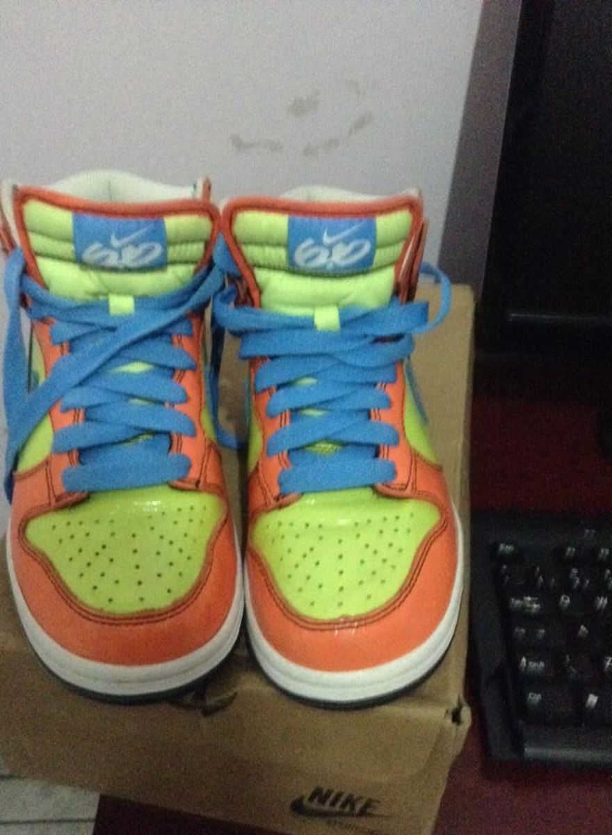 tenis nike colorido cano alto