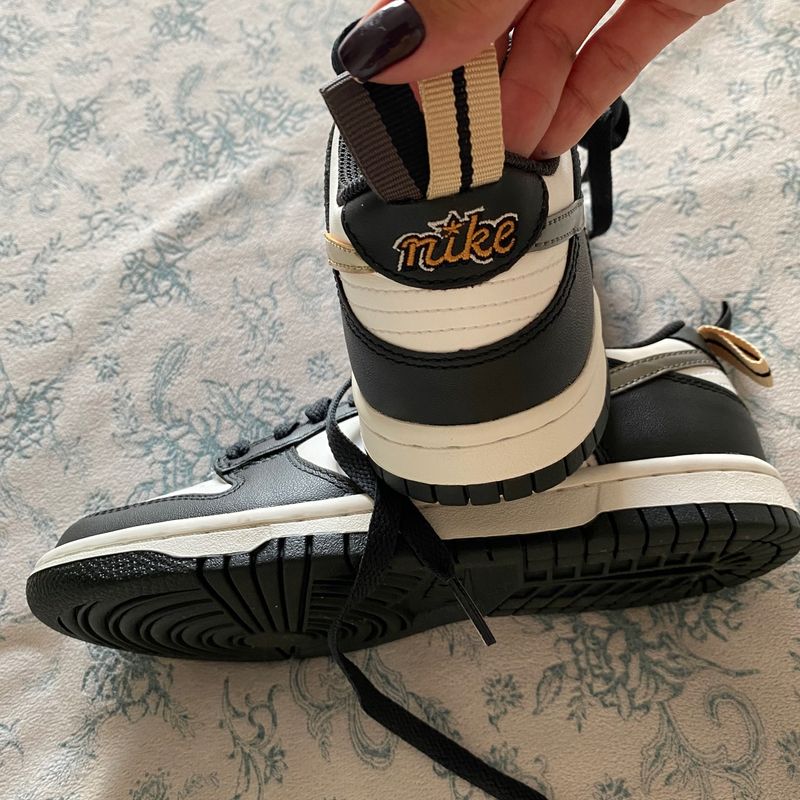 Nike Dunk Low Gs Black/White Metallic 35 Novo Usado 1x em Nike Dunk Low Gs Black/White Metallic 35 Novo Usado 1x em