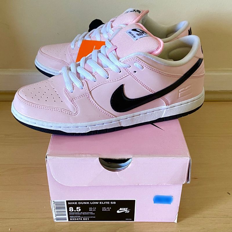 Nike pink cheap box