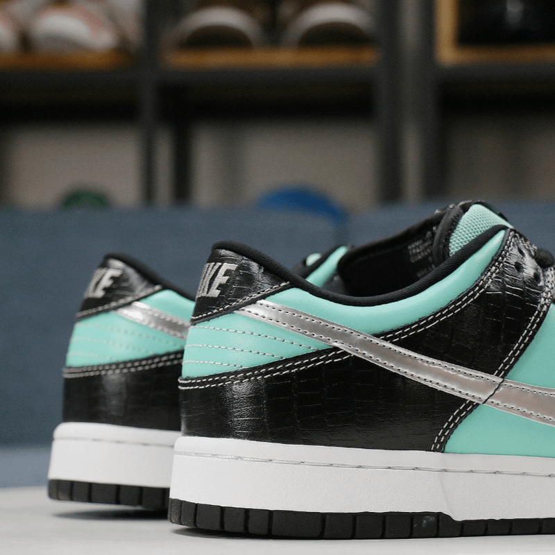 Nike sb best sale dunk low tiffany