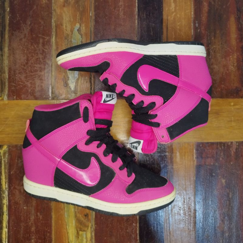 Nike sky cheap hi dunk womens