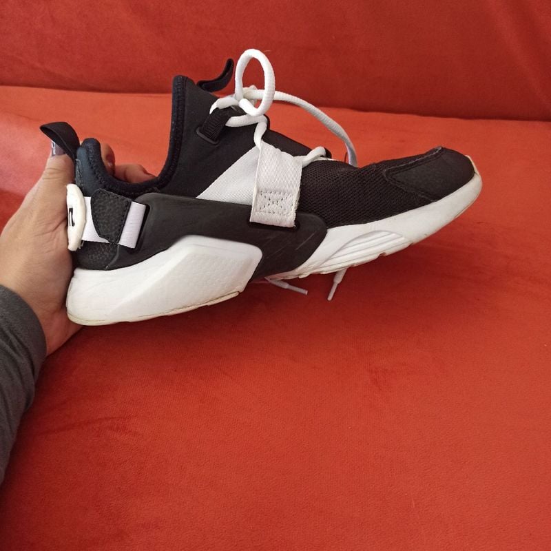 Nike store city huarache