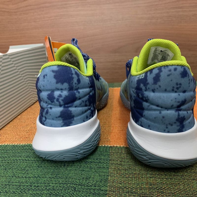 Nike kyrie hot sale flytrap 2018