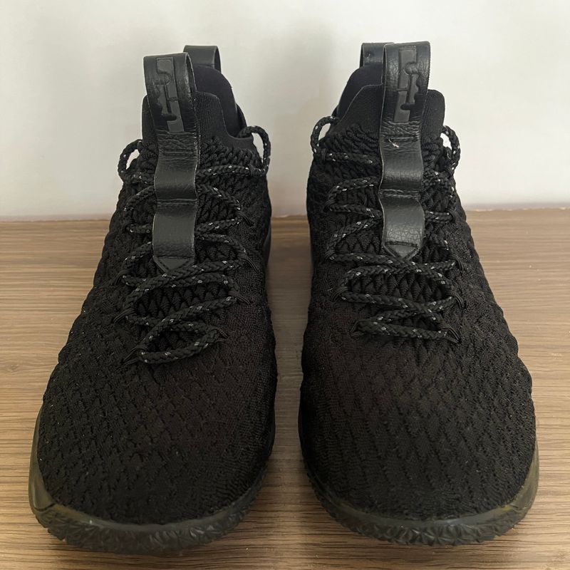Lebron 15 blackout hot sale