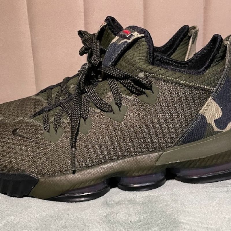 Green store lebron 16