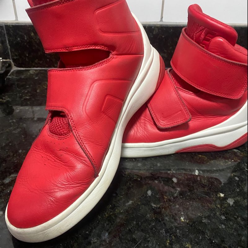 Nike store marxman red