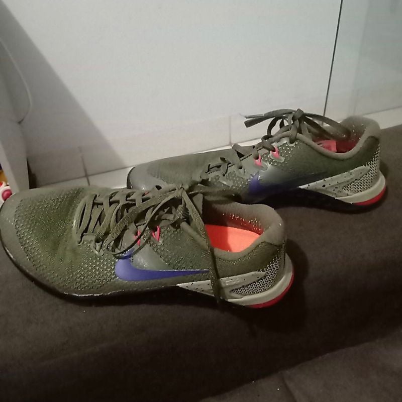 Nike metcon store olive canvas