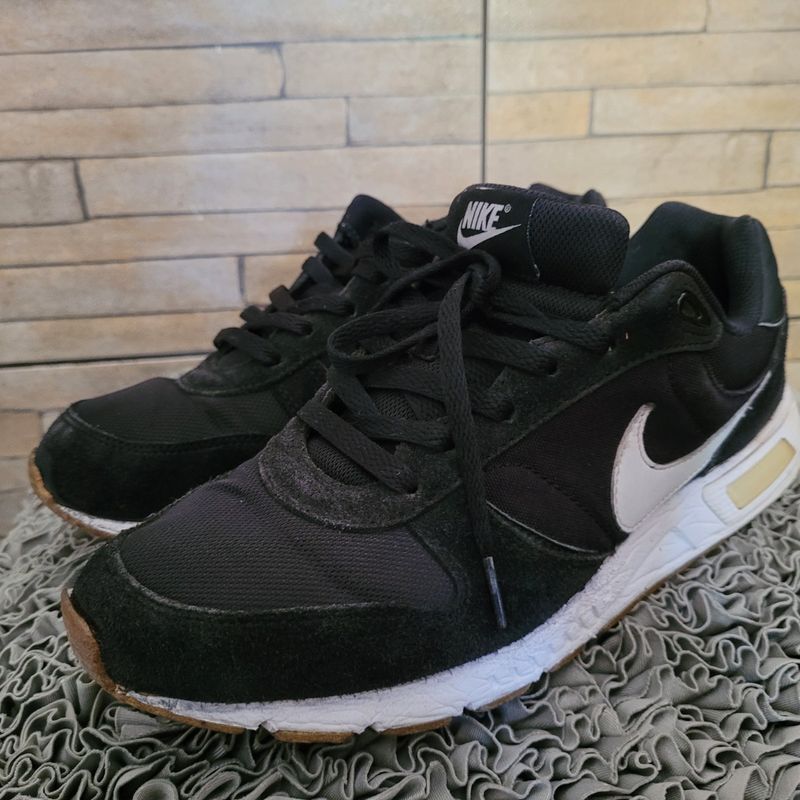 Nike best sale nightgazer black