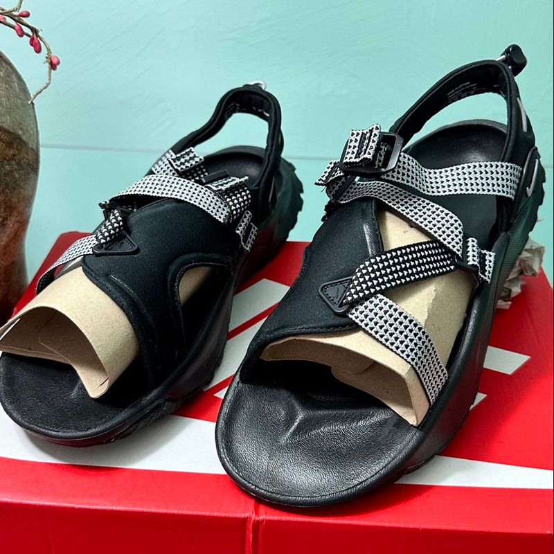 Nike store sandals 2019