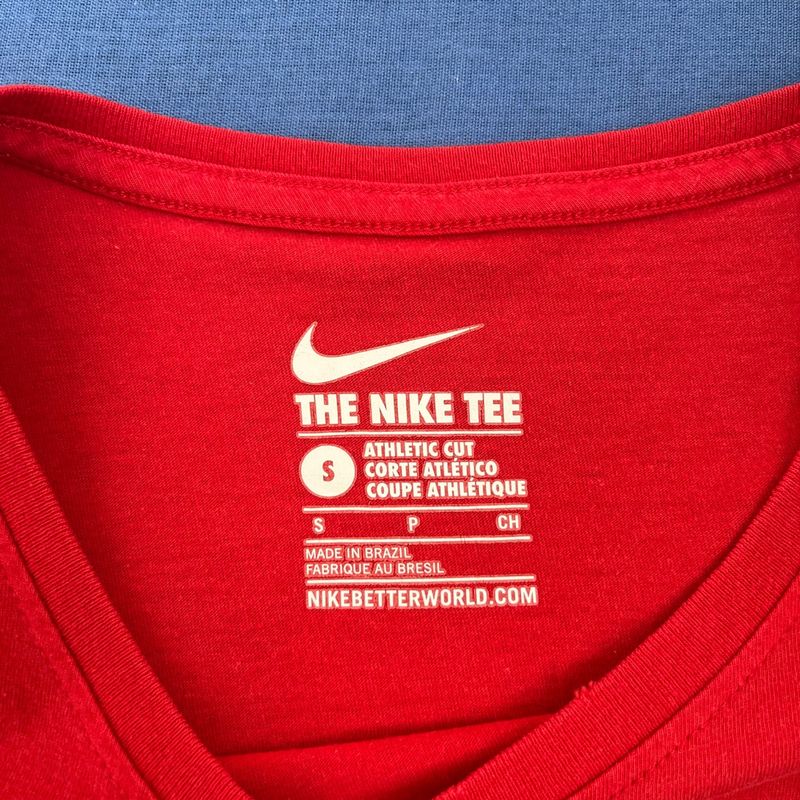 Nike tee sales athletic cut