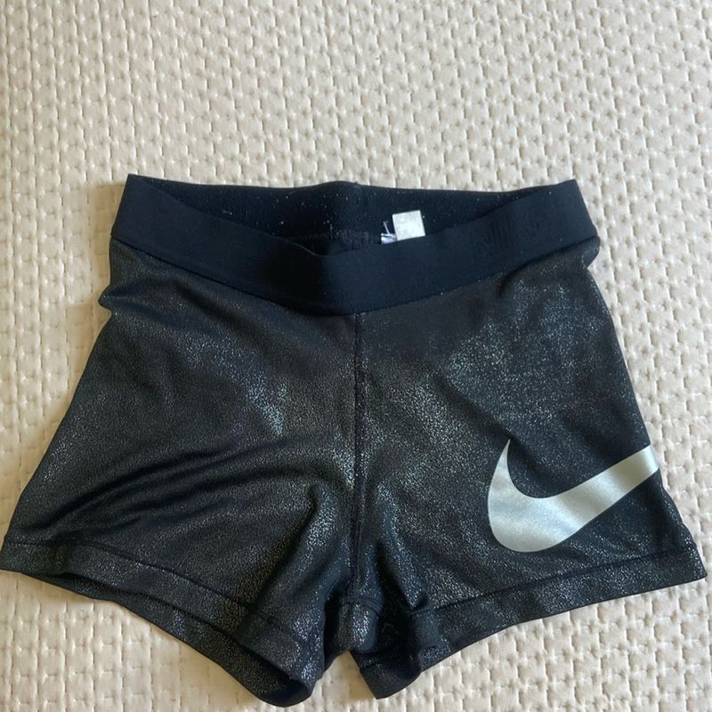 Nike pro hot sale metallic shorts