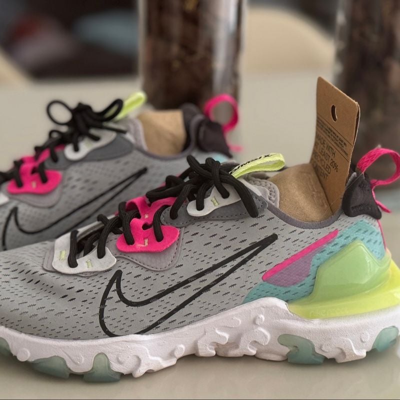 Nike react grey pink deals
