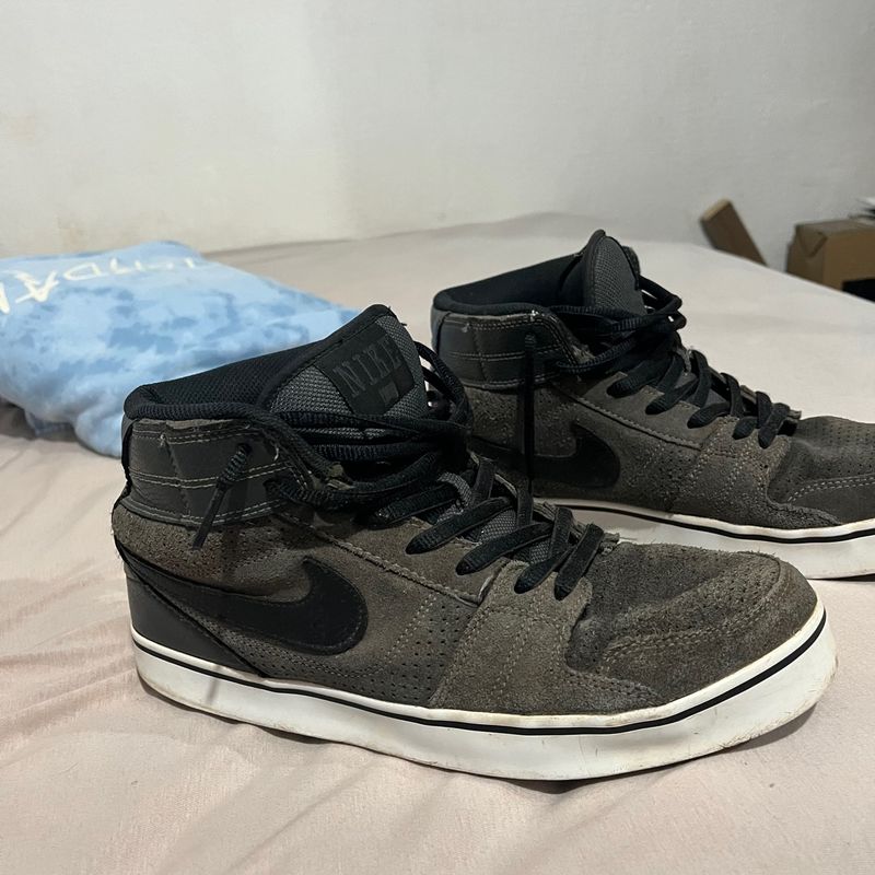 Nike ruckus sales mid lr