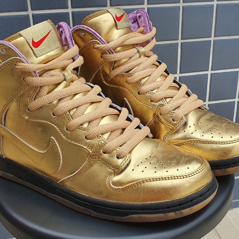 Nike sb dunk store high qs gold