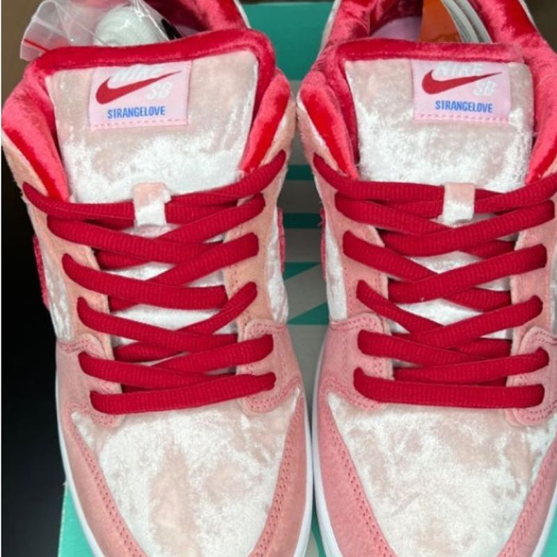 Nike SB Dunk Low Strange Love - Original São Paulo