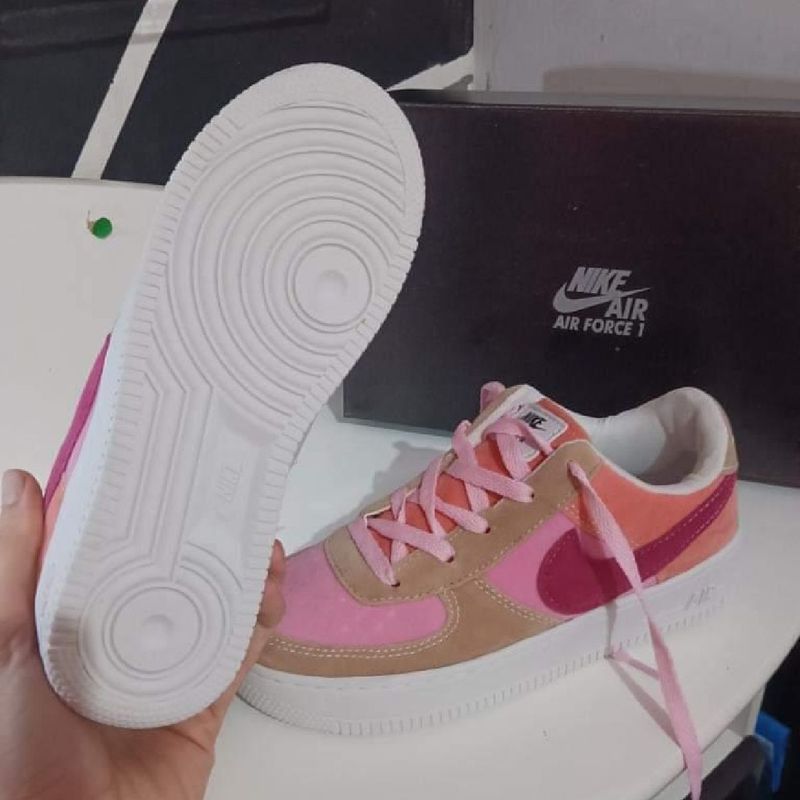 Tenis nike hot sale veludo feminino