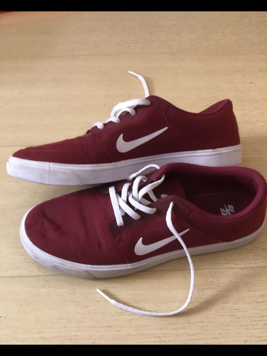 tenis nike vinho sb