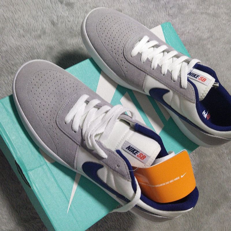 Nike team classic store trainers