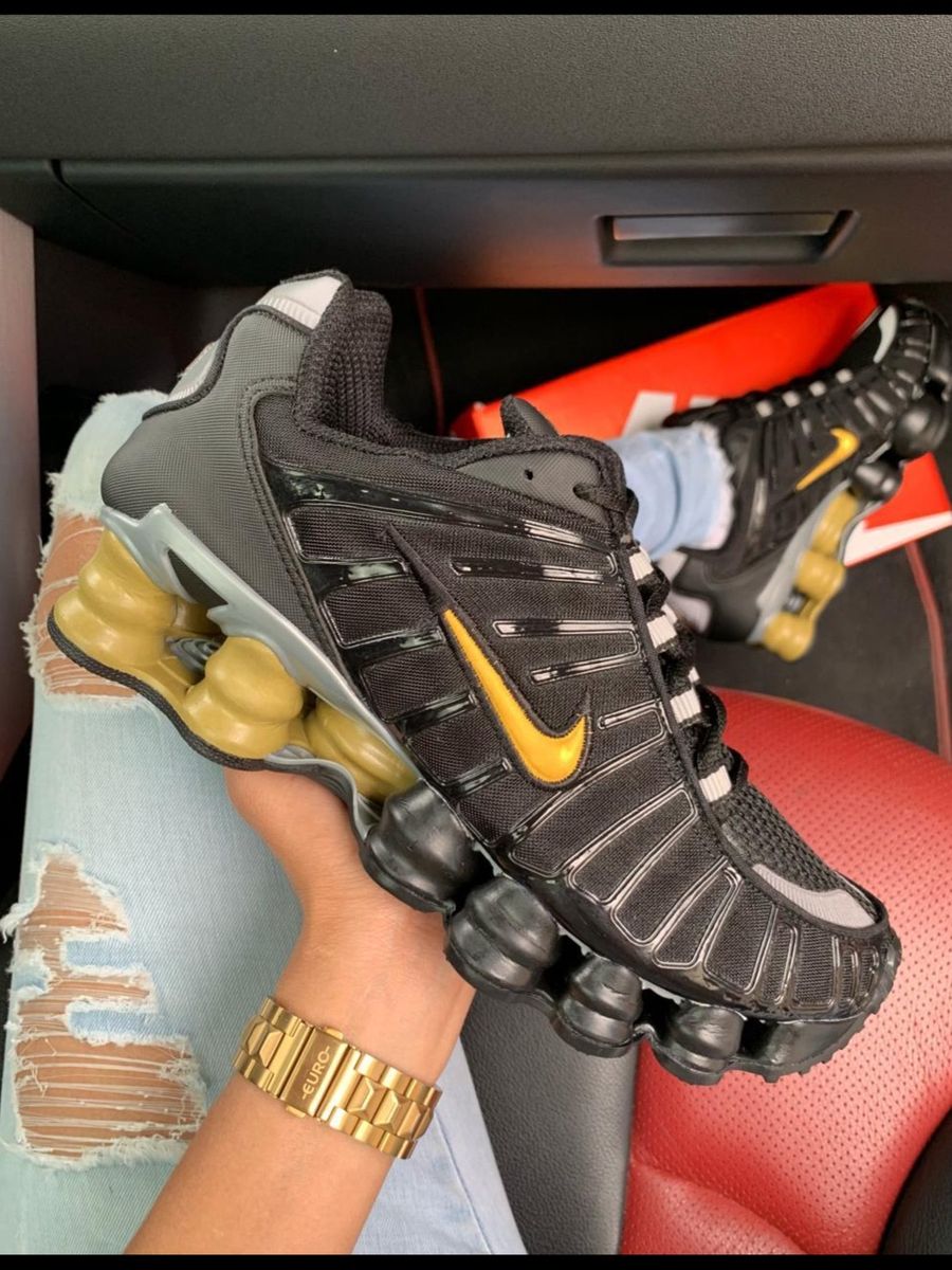 tenis adidas mola atras