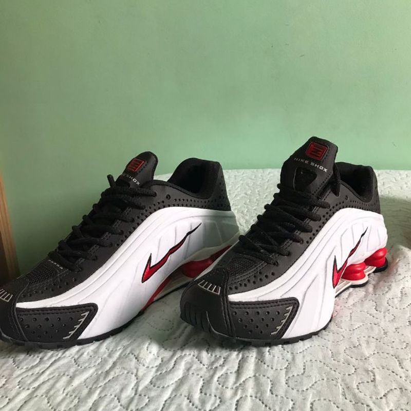 Nike on sale shox 39