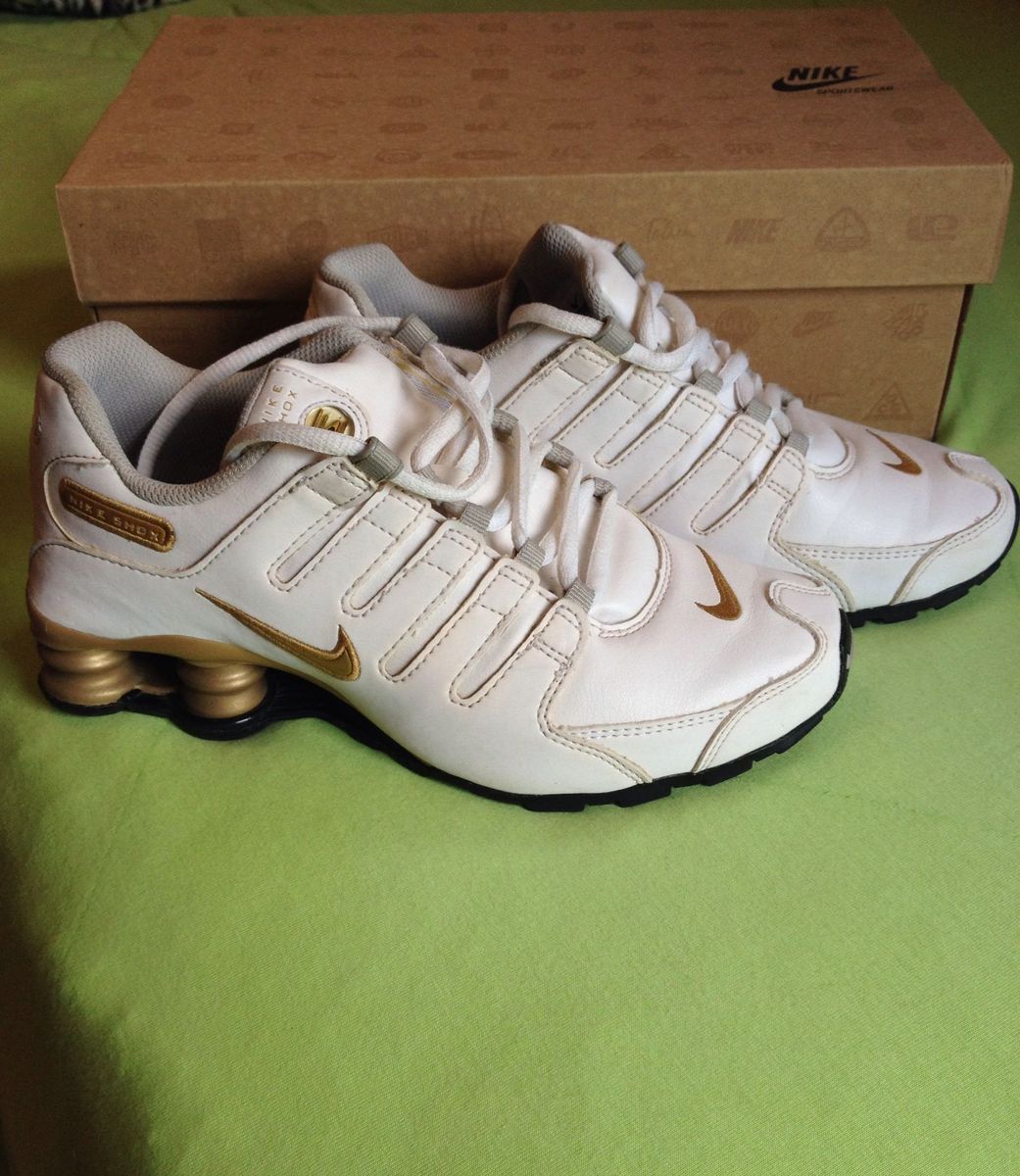 nike shox branco com dourado