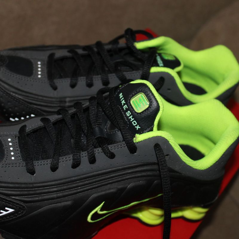 Nike shox cheap neon green