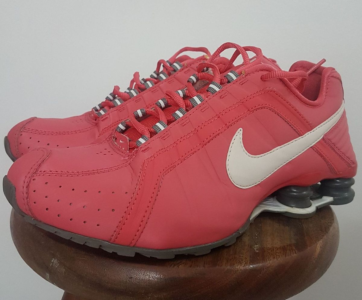 Nike shox junior 2024 branco e vermelho